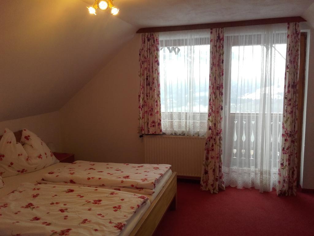 Rainzhof Hotel Aich Kültér fotó